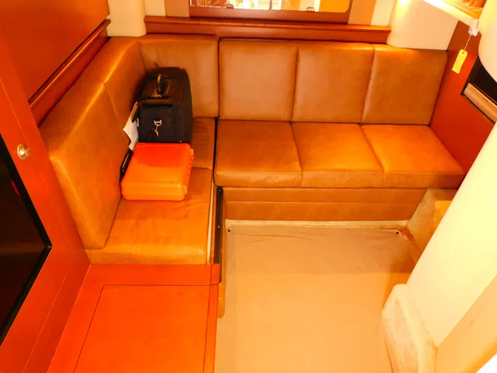 Casket Sails Yacht Photos Pics 