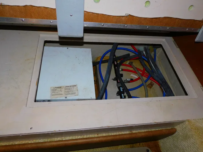 Casket Sails Yacht Photos Pics 