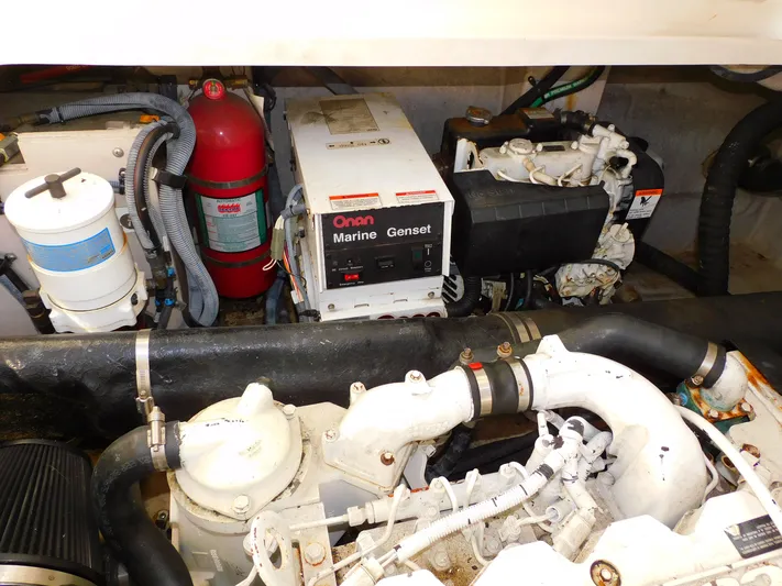 Casket Sails Yacht Photos Pics 