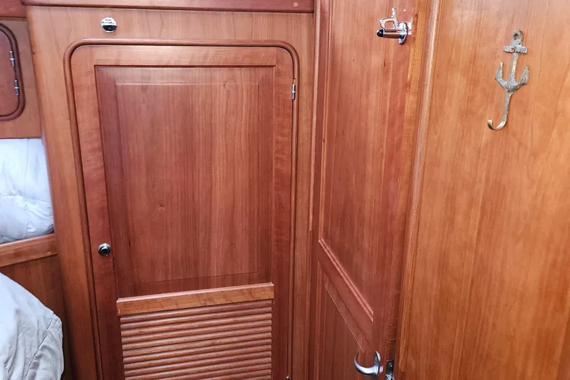 Providence Yacht Photos Pics Wooden interior of 2013 Passport 470 Center Cockpit sailboat cabin.