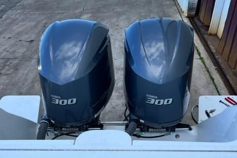 2012 Intrepid 327 Center Console