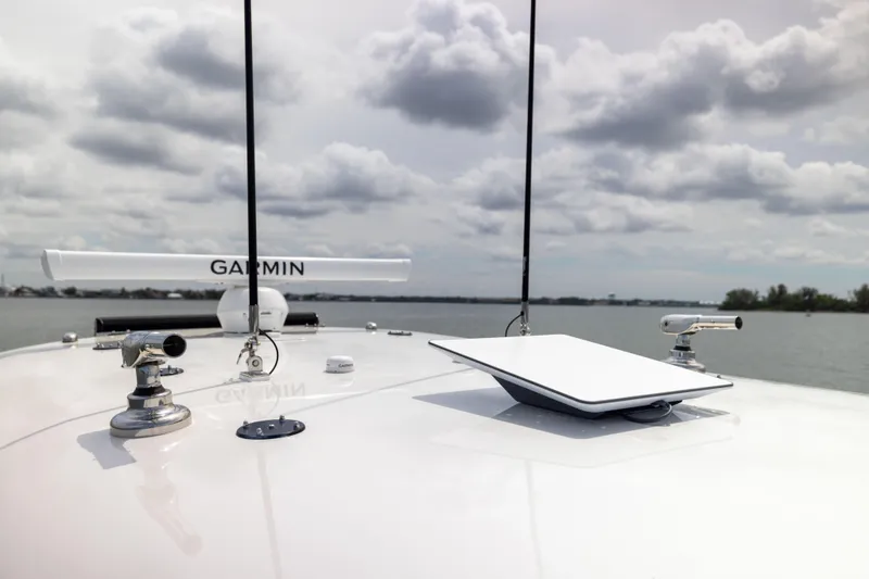  Yacht Photos Pics Rooftop of 2025 Freeman 42 LR boat with Garmin radar and antennas.
