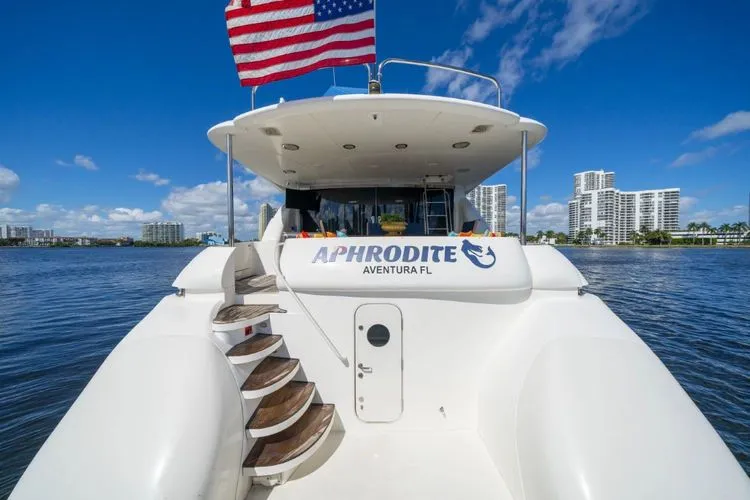 Aphrodite Yacht Photos Pics 2004 Lazzara 80 Open Fly - Image 5