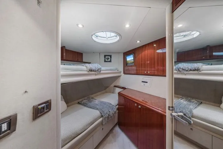 Aphrodite Yacht Photos Pics 2004 Lazzara 80 Open Fly - Image 24