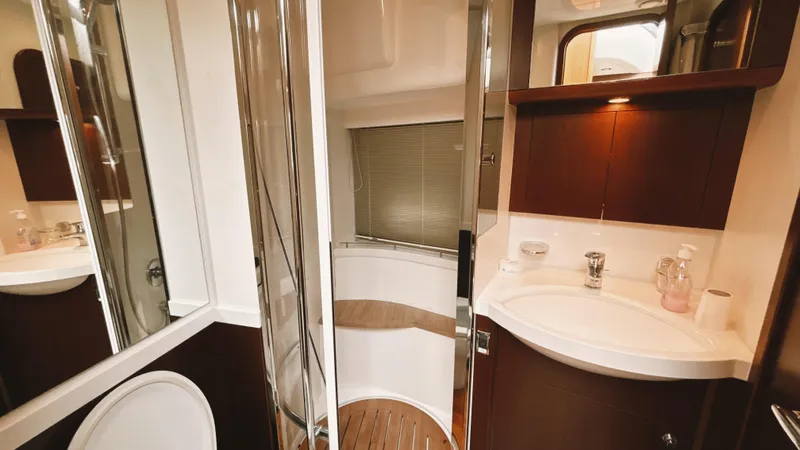 Lucky 1 Yacht Photos Pics 