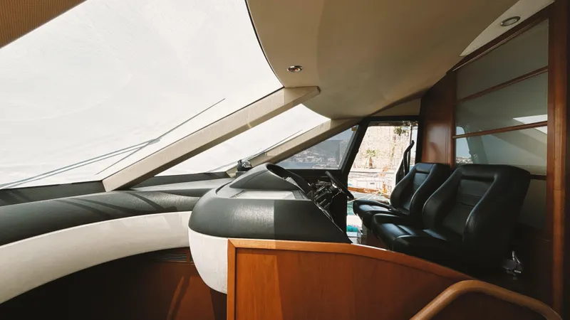 Lucky 1 Yacht Photos Pics 