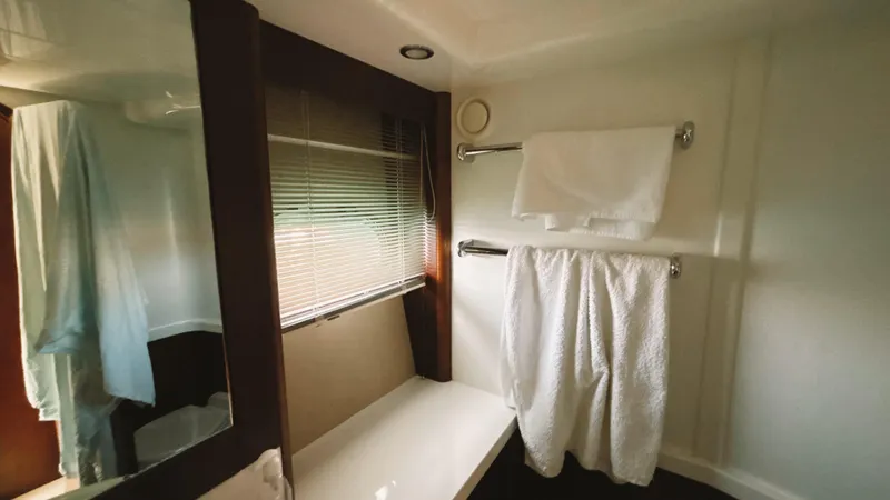 Lucky 1 Yacht Photos Pics 