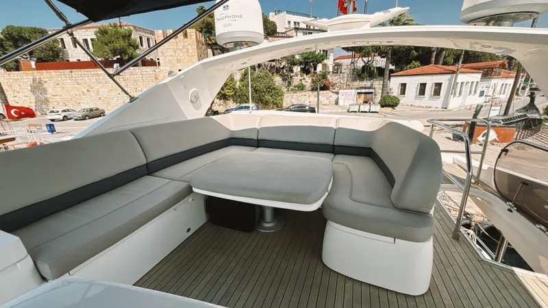 Lucky 1 Yacht Photos Pics 