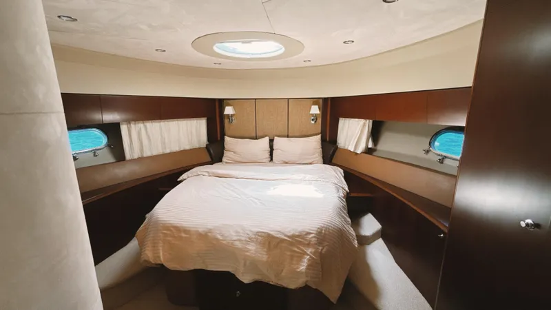 Lucky 1 Yacht Photos Pics 