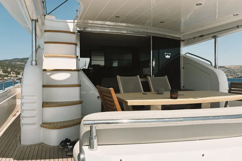 Lucky 1 Yacht Photos Pics 