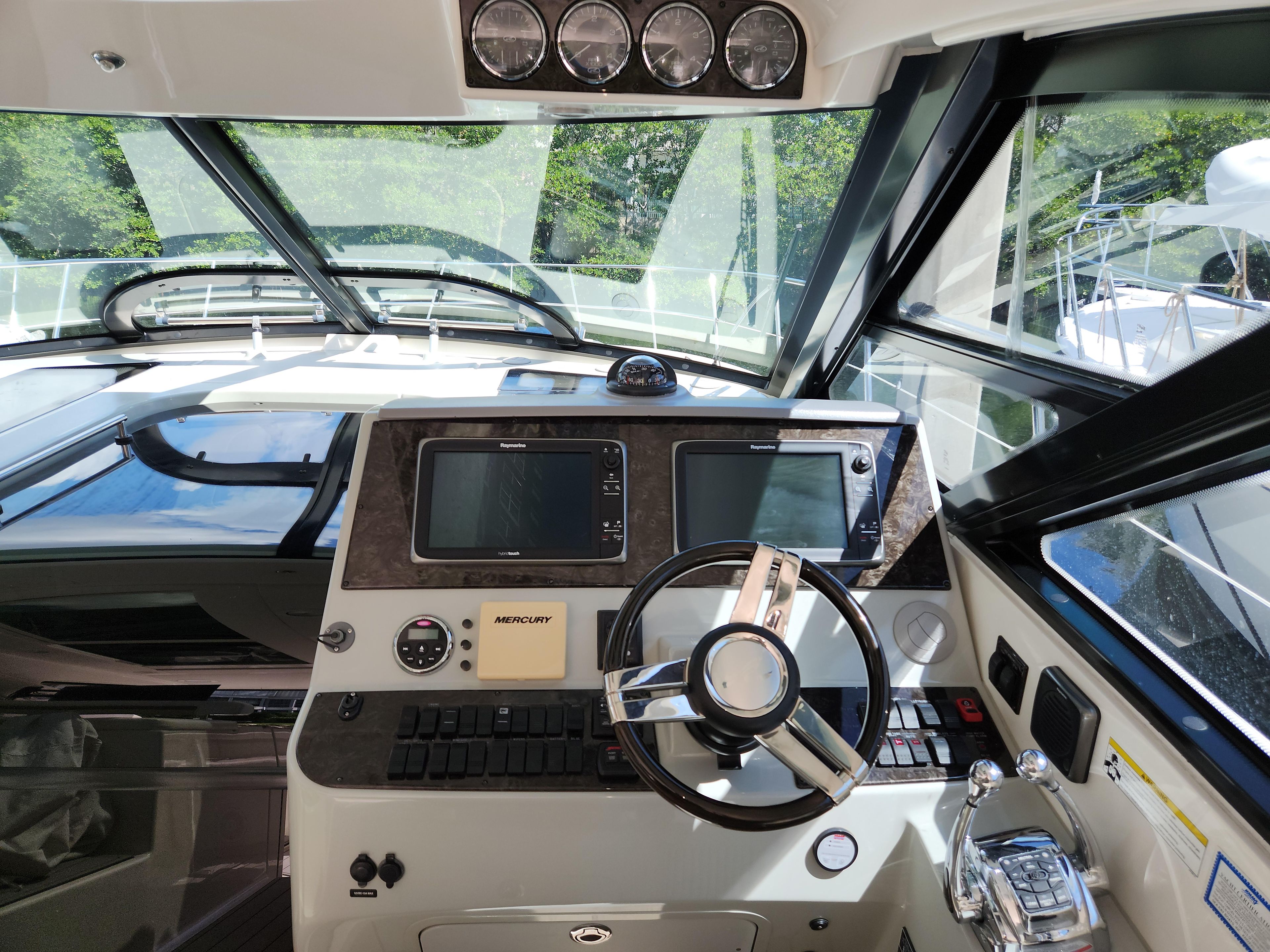 Yacht