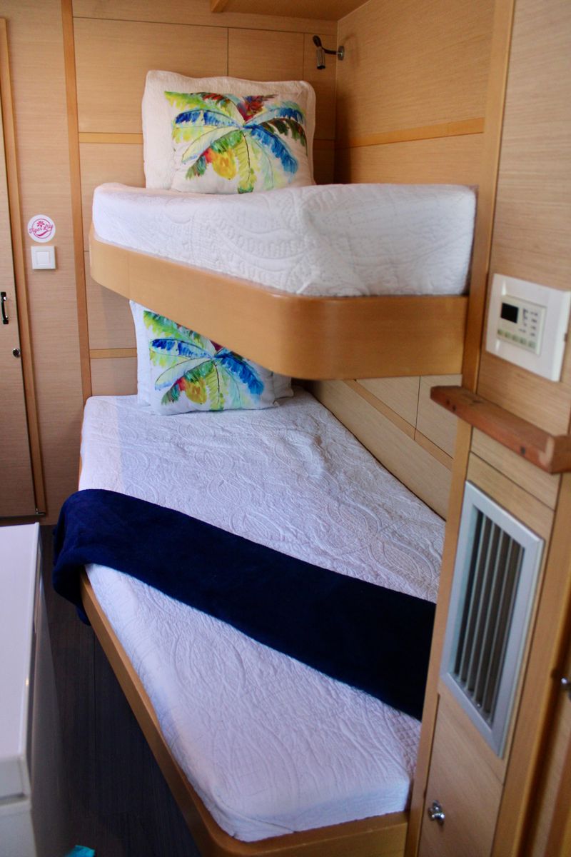 2015 Lagoon 62 
