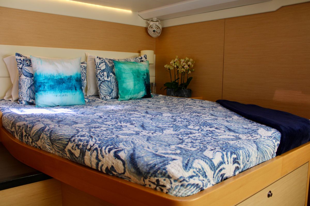 2015 Lagoon 62 