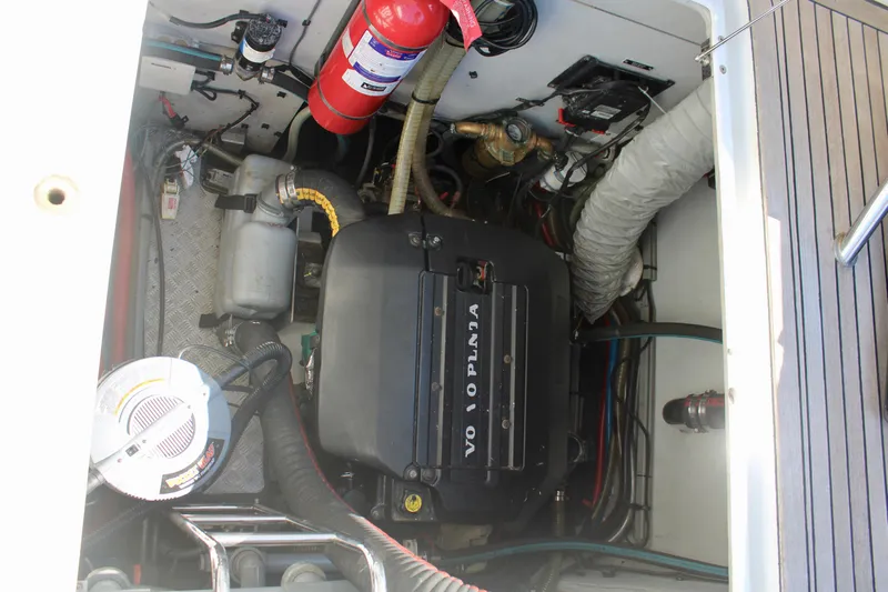 Tiger Lily Yacht Photos Pics 