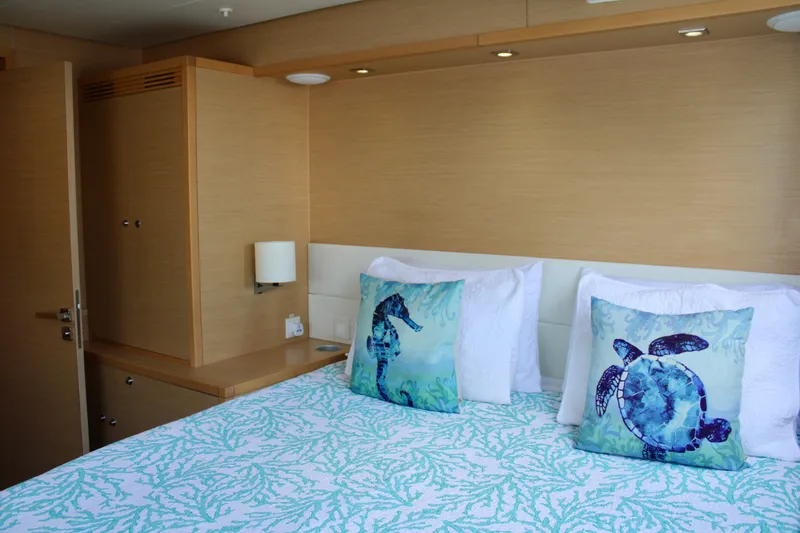 Tiger Lily Yacht Photos Pics 