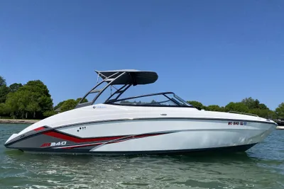 Yamaha Boats 240AR