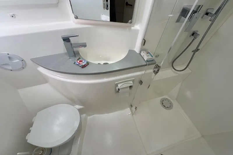 Andiamo IV Yacht Photos Pics 2018 Leopard 48 For Sale