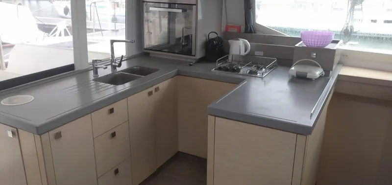 Fire Storm Yacht Photos Pics Astrea 42