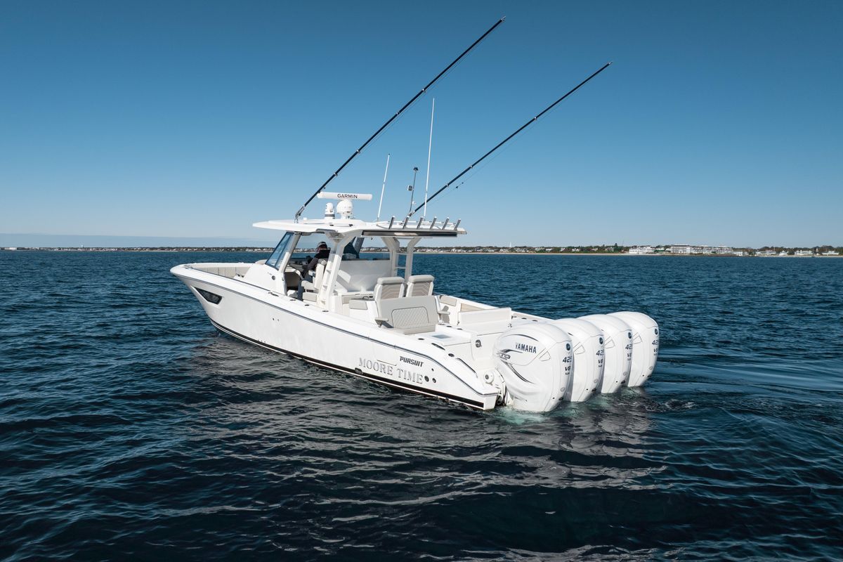 2023 Pursuit 42 