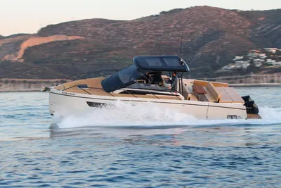2025 Nuva M11 cabin