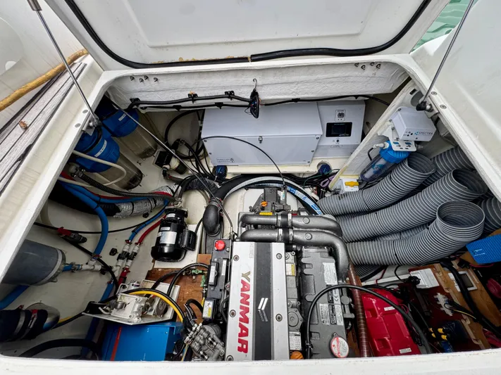 Promprang Yacht Photos Pics 