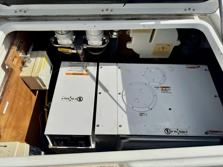 Promprang Yacht Photos Pics 