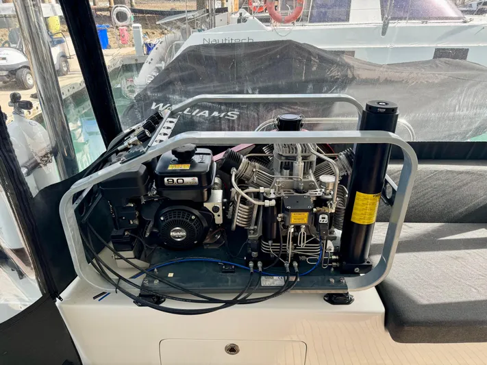 Promprang Yacht Photos Pics 