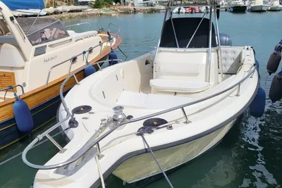 2006 Pursuit 2670 Cuddy Cabin