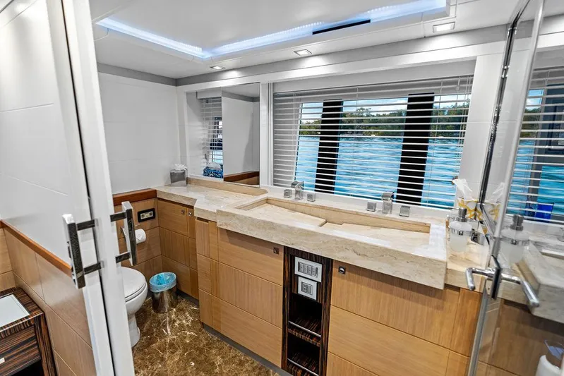 Greyt Escape Yacht Photos Pics 