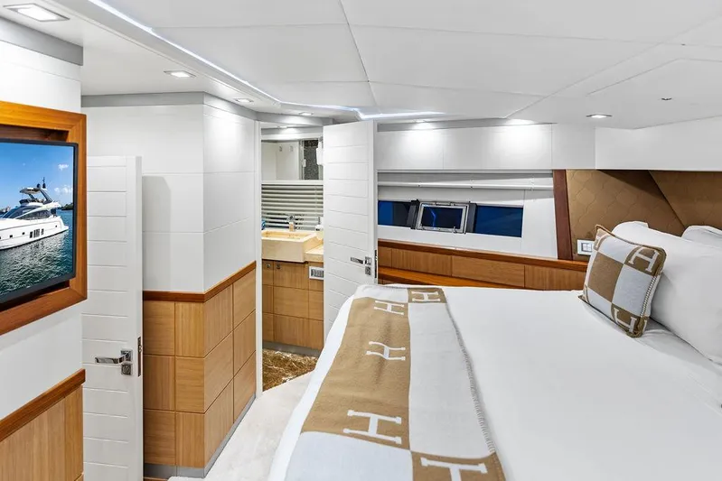 Greyt Escape Yacht Photos Pics 