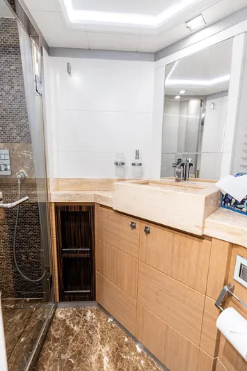 Greyt Escape Yacht Photos Pics 