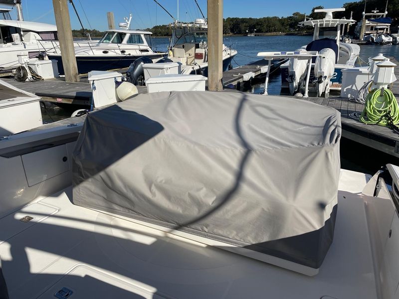 2019 Tiara Sport 38 LS