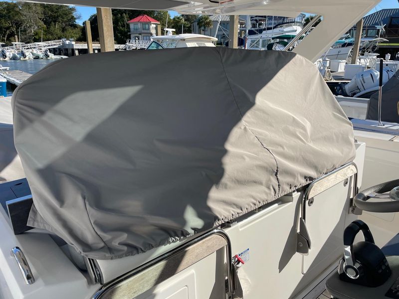 2019 Tiara Sport 38 LS