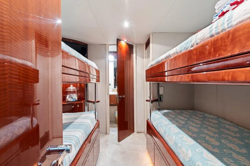 Fomo2 Yacht Photos Pics Lazzara 80 Fomo2 - Guest Stateroom, Side by Side Over Under Bunks
