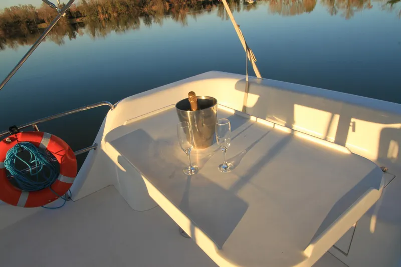 Houseboat Minuetto 6 Yacht Photos Pics 