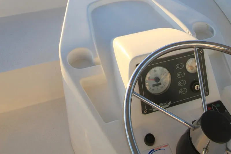 Houseboat Minuetto 6 Yacht Photos Pics 