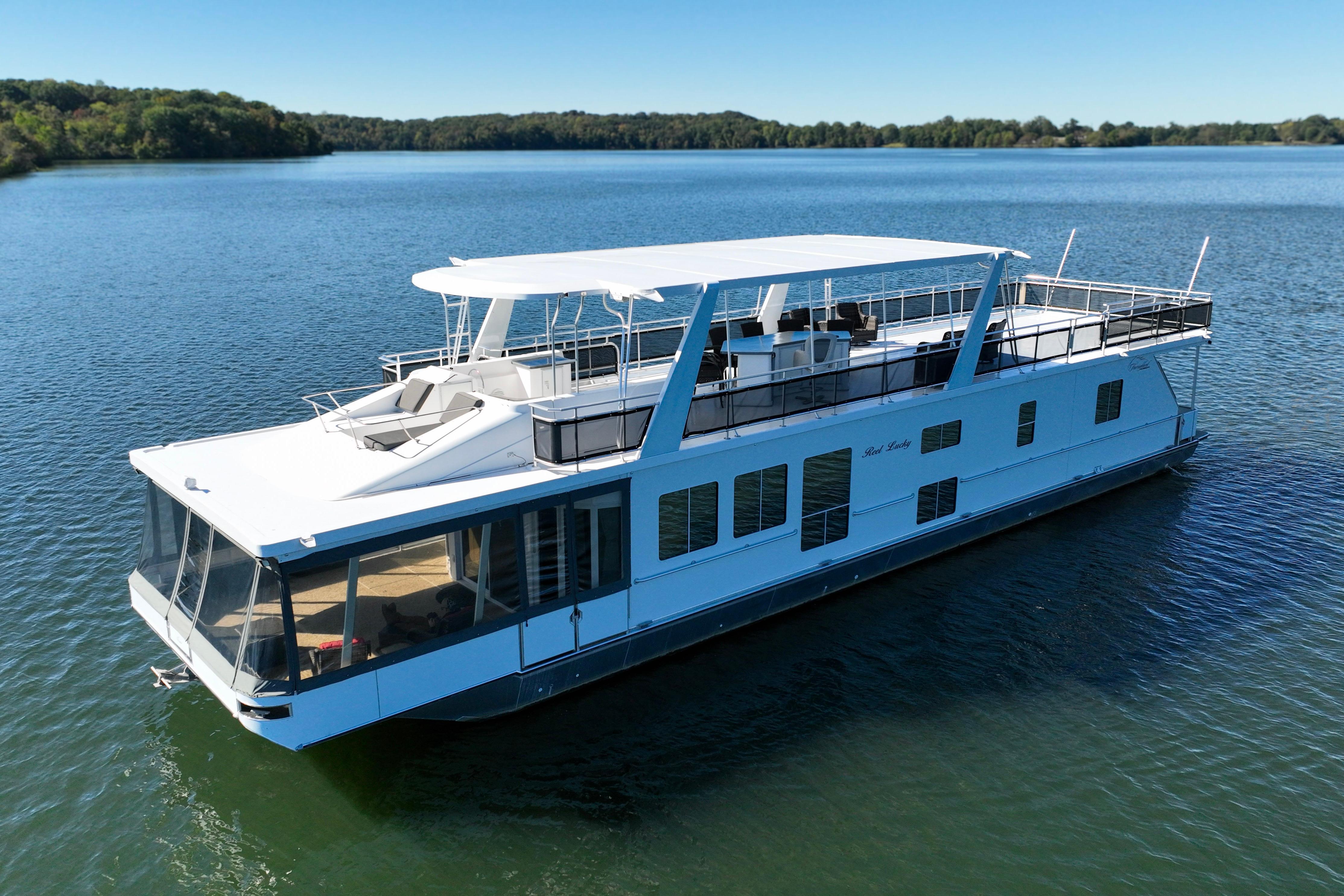 Thoroughbred 80'x 18'