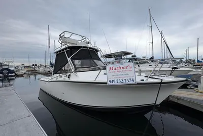 Carolina Classic 25' Express Sportfisher