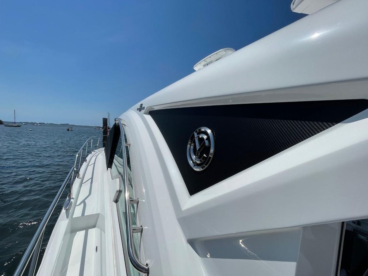 2019 Cruisers Yachts 50 