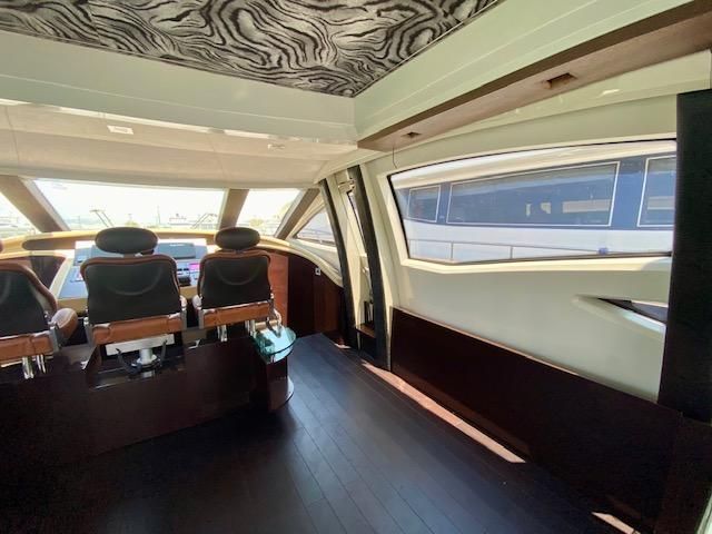 2004 Azimut 86 