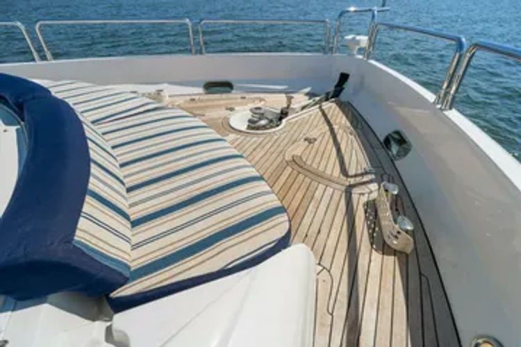 2005 Sunseeker 82 