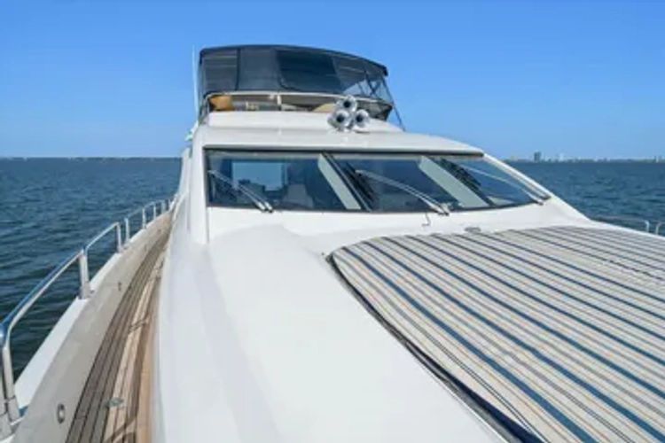 2005 Sunseeker 82 