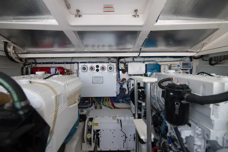 Justice Yacht Photos Pics Cabo 41 Justice - Engine Room
