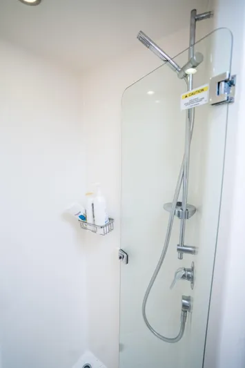 Riviera 61 Enclosed Flybridge Yacht Photos Pics 