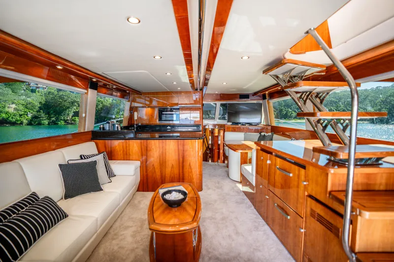 Riviera 61 Enclosed Flybridge Yacht Photos Pics 