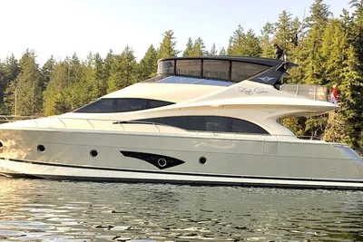 Marquis 720 Fly Bridge