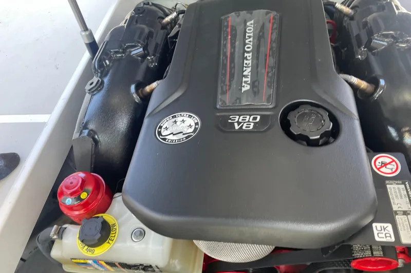 Tenacity Yacht Photos Pics Volvo Penta 380 V8 engine in 2012 Hunt Surfhunter boat.