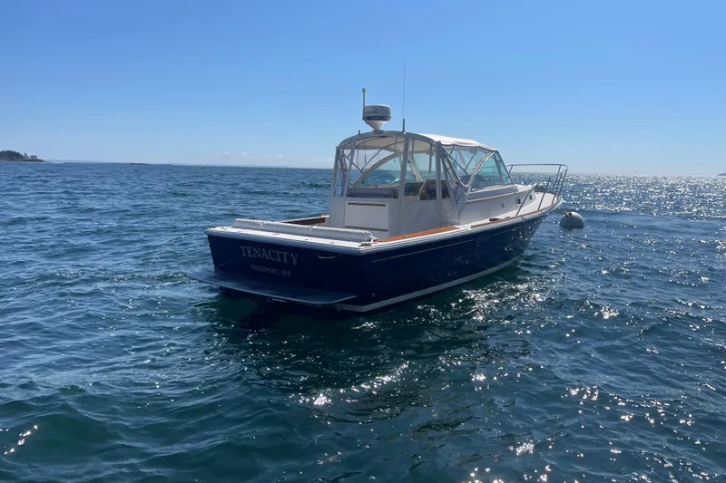 Tenacity Yacht Photos Pics 2012 Hunt Surfhunter boat named "Tenacity" on the ocean near Rockport, ME.