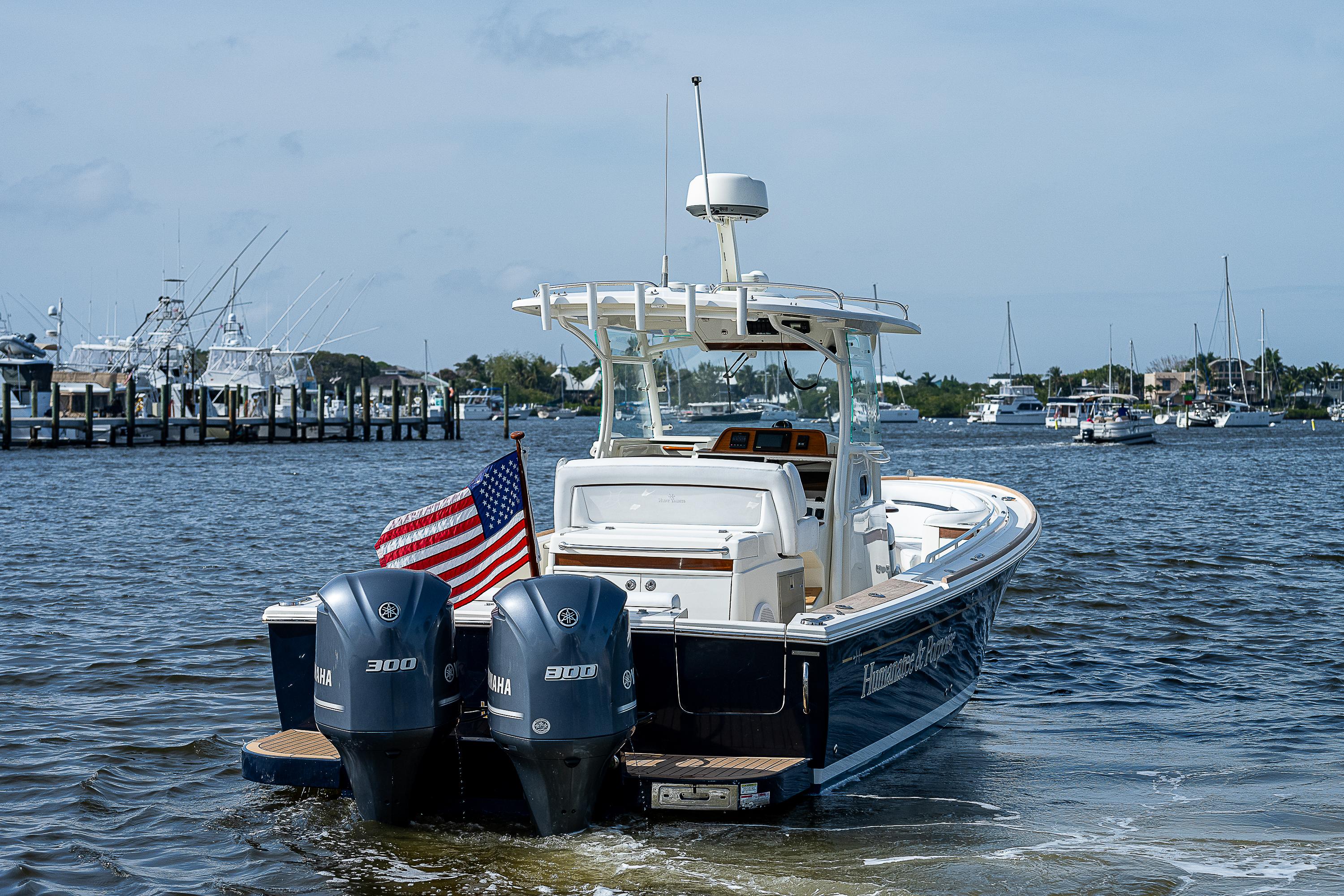 hunt yachts 32 center console