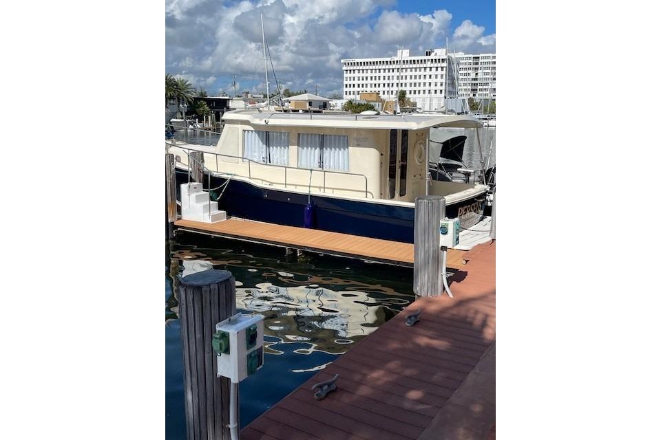 2008 Mainship 34 Trawler Hardtop